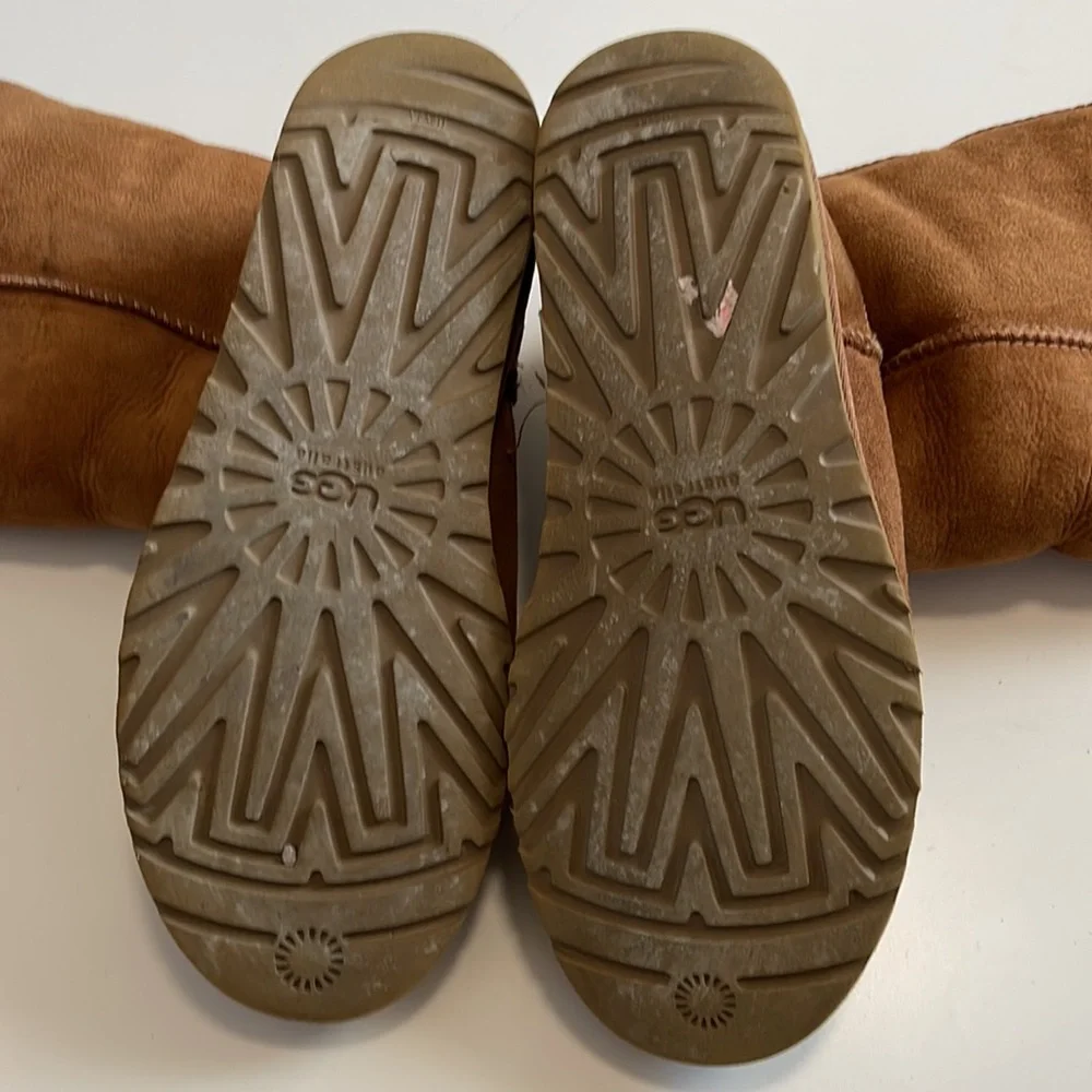 Ugg Tall Chesnut Boots - Picture 11 of 15